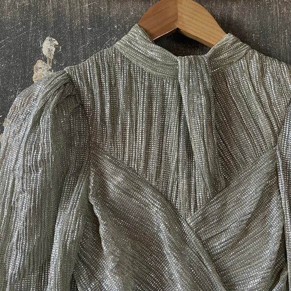 Saylor Saydee Silver Metallic Plisse Jacquard Mock Neck Party Mini Dress Size XS - Picture 7 of 9